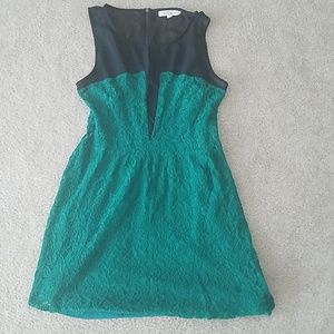 Green and Black Rewind Lace Floral Dress sz large